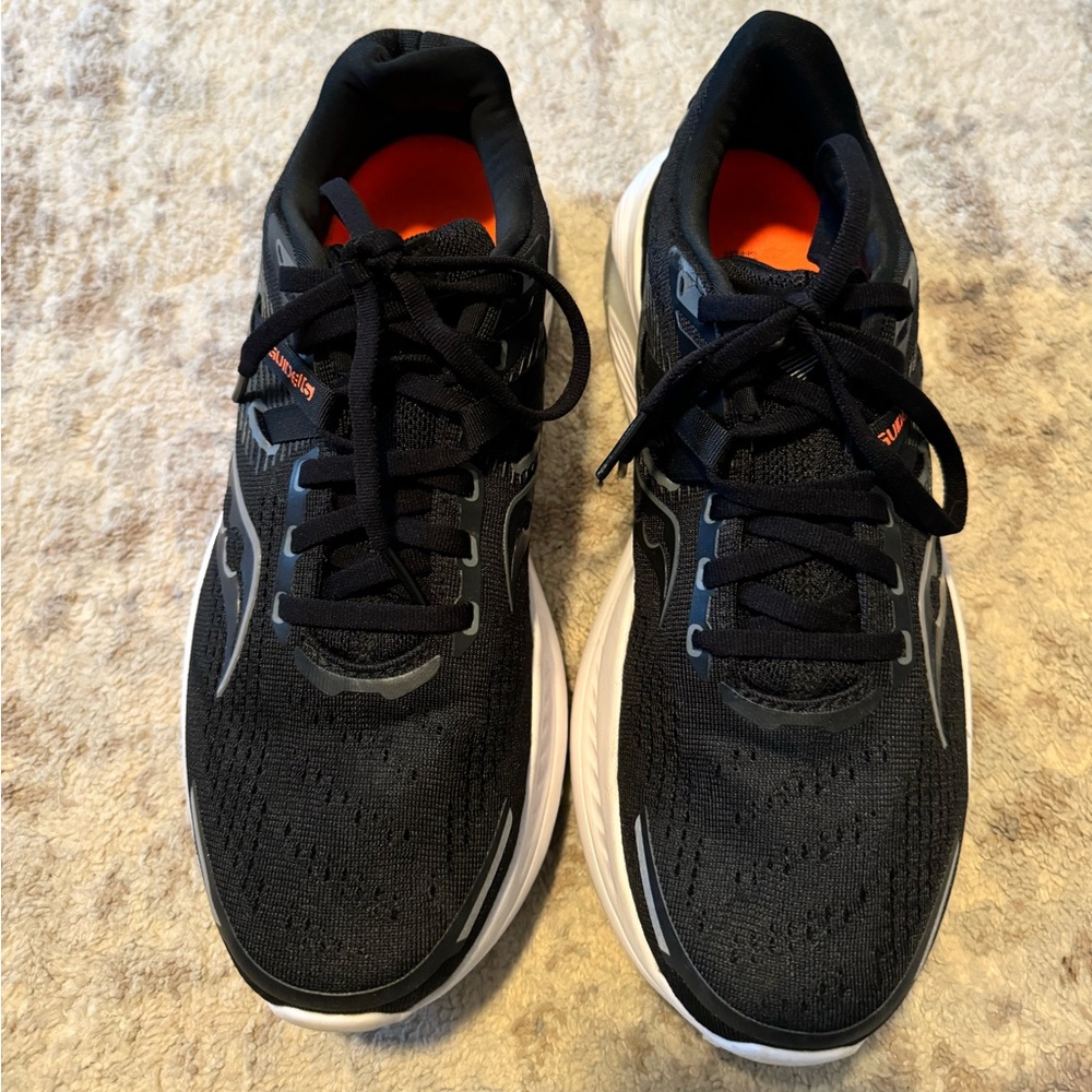 Men’s Saucony Guide 16 size 9